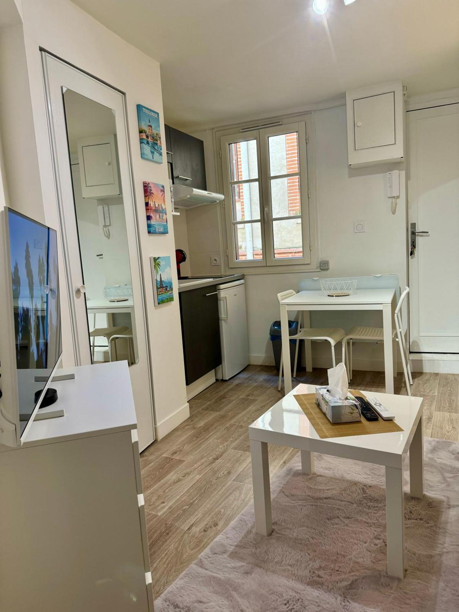 Studio Cozy Au Coeur Des Carmes Toulouse Exterior foto